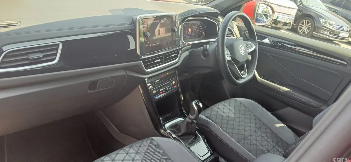 Volkswagen T-Roc SUV, Petrol, 2024, Red