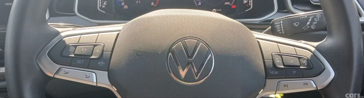 Volkswagen T-Roc SUV, Petrol, 2024, Red