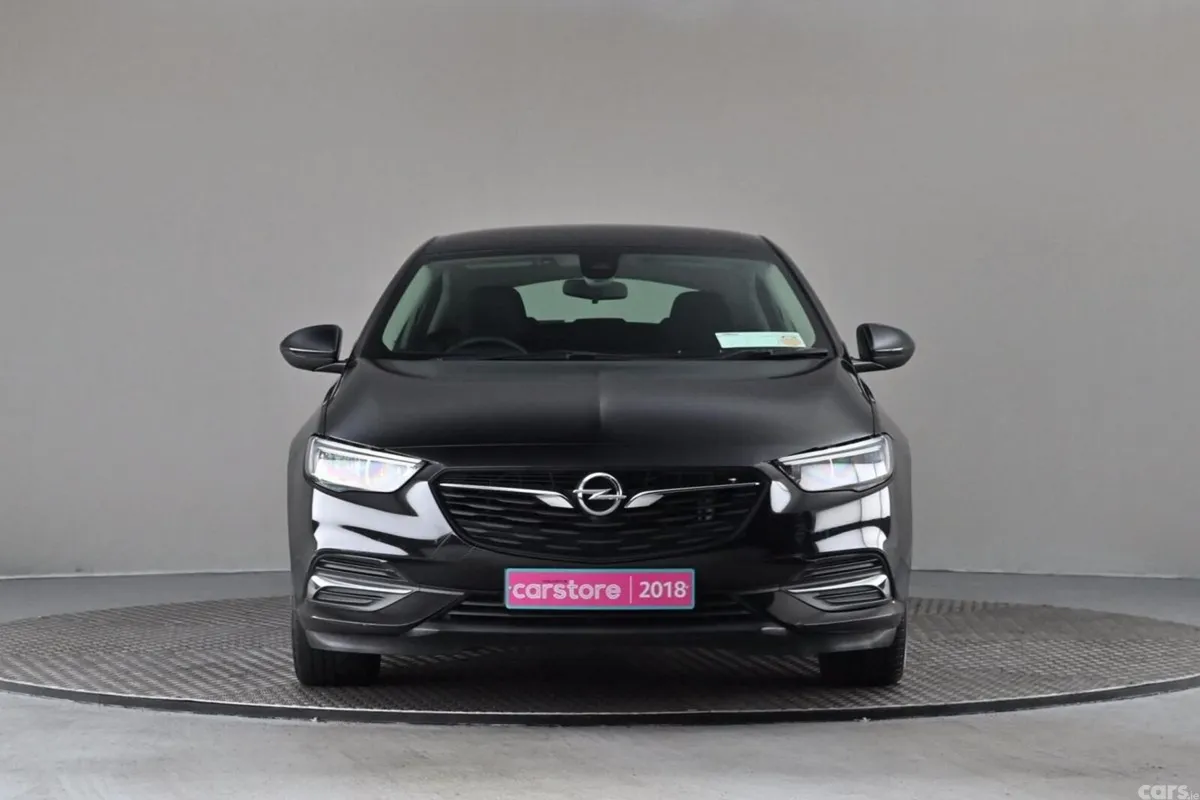 Opel Insignia Hatchback, Diesel, 2018, Black