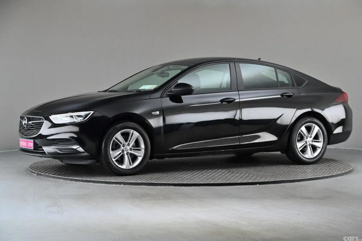 Opel Insignia Hatchback, Diesel, 2018, Black