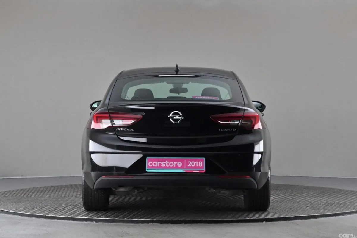 Opel Insignia Hatchback, Diesel, 2018, Black