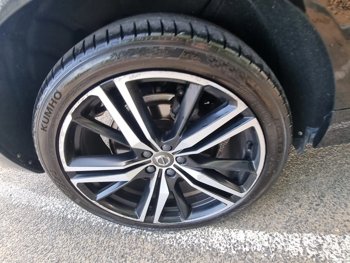 Volvo XC60 SUV, Petrol Plug-in Hybrid, 2020, Black