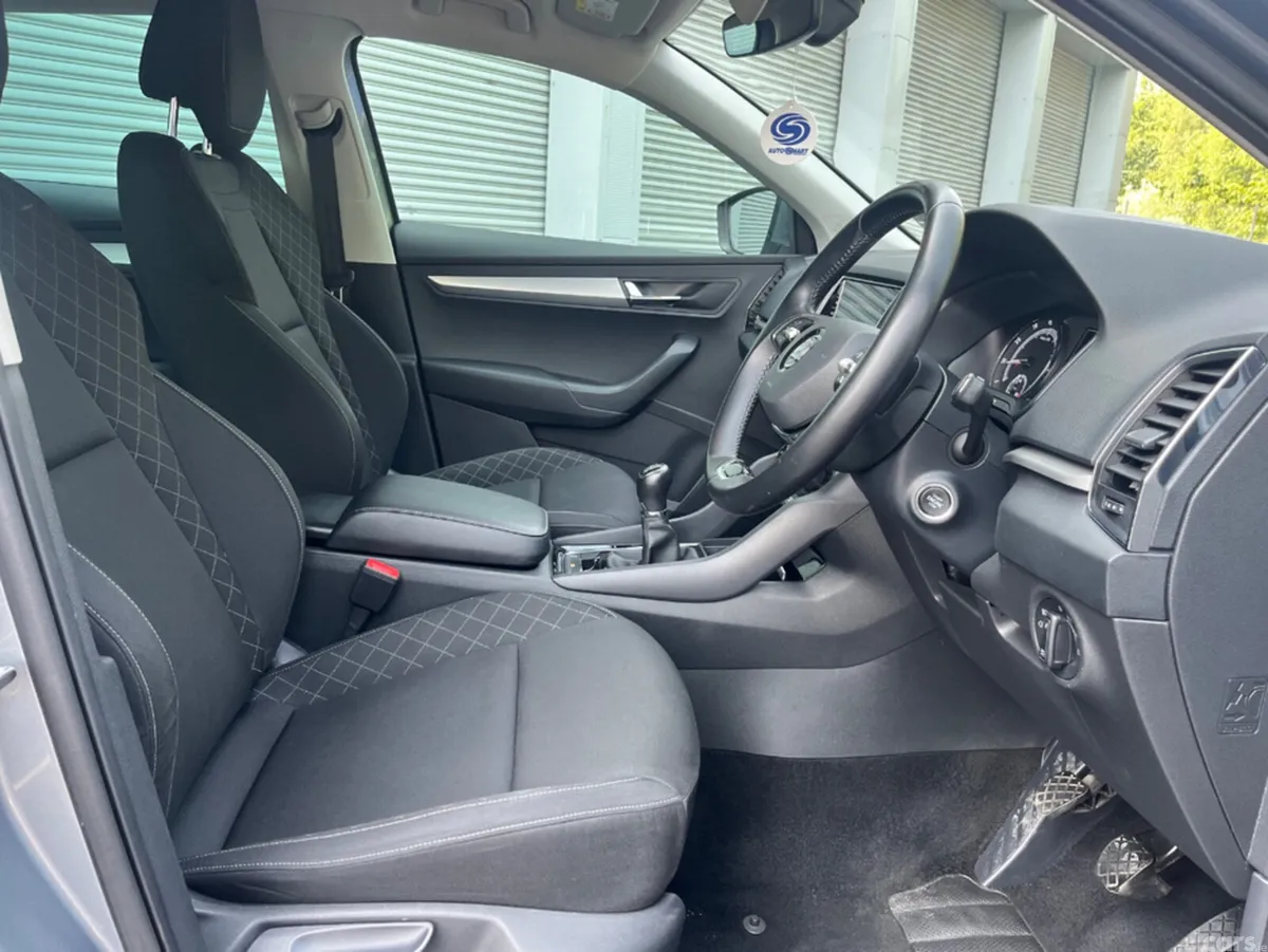 Skoda Karoq SUV, Petrol, 2021, Grey