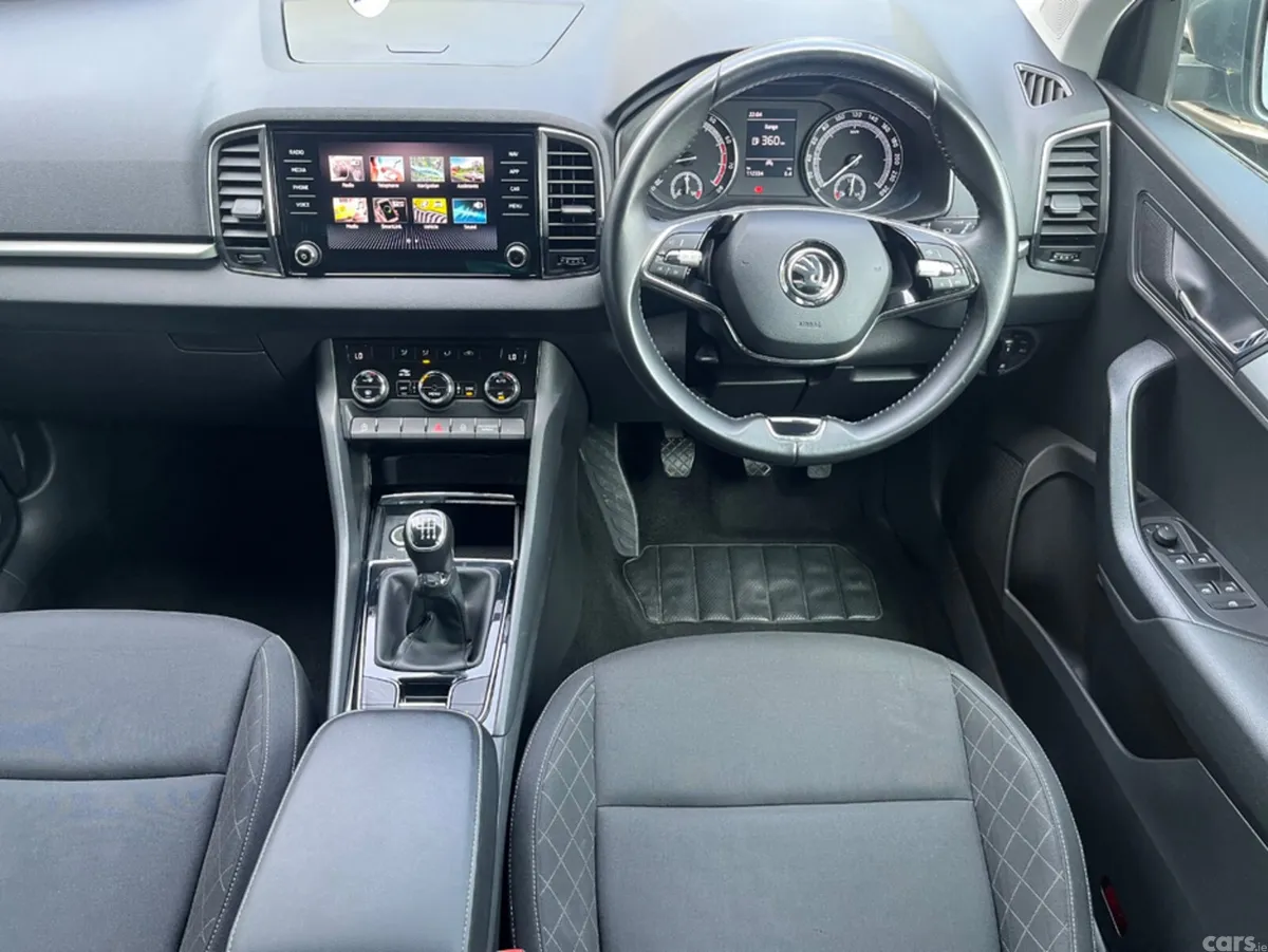 Skoda Karoq SUV, Petrol, 2021, Grey
