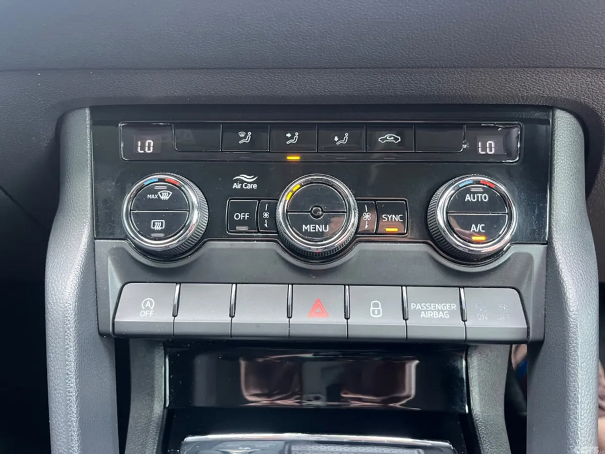 Skoda Karoq SUV, Petrol, 2021, Grey