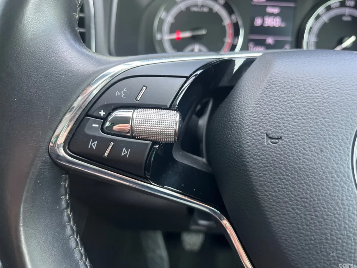 Skoda Karoq SUV, Petrol, 2021, Grey