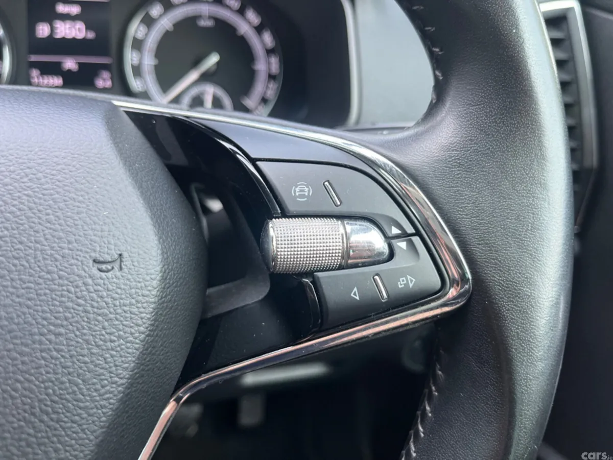 Skoda Karoq SUV, Petrol, 2021, Grey
