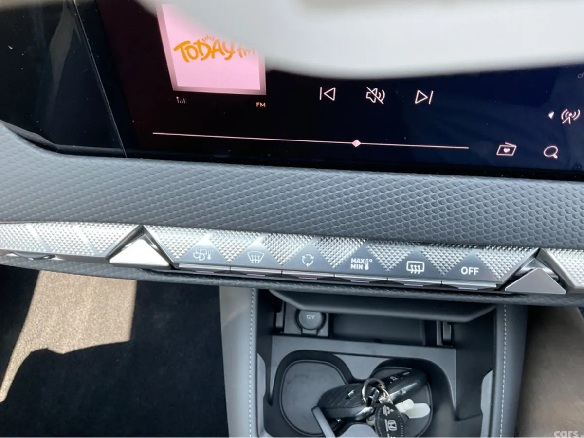 DS Automobiles DS 4 SUV, Petrol, 2023, White