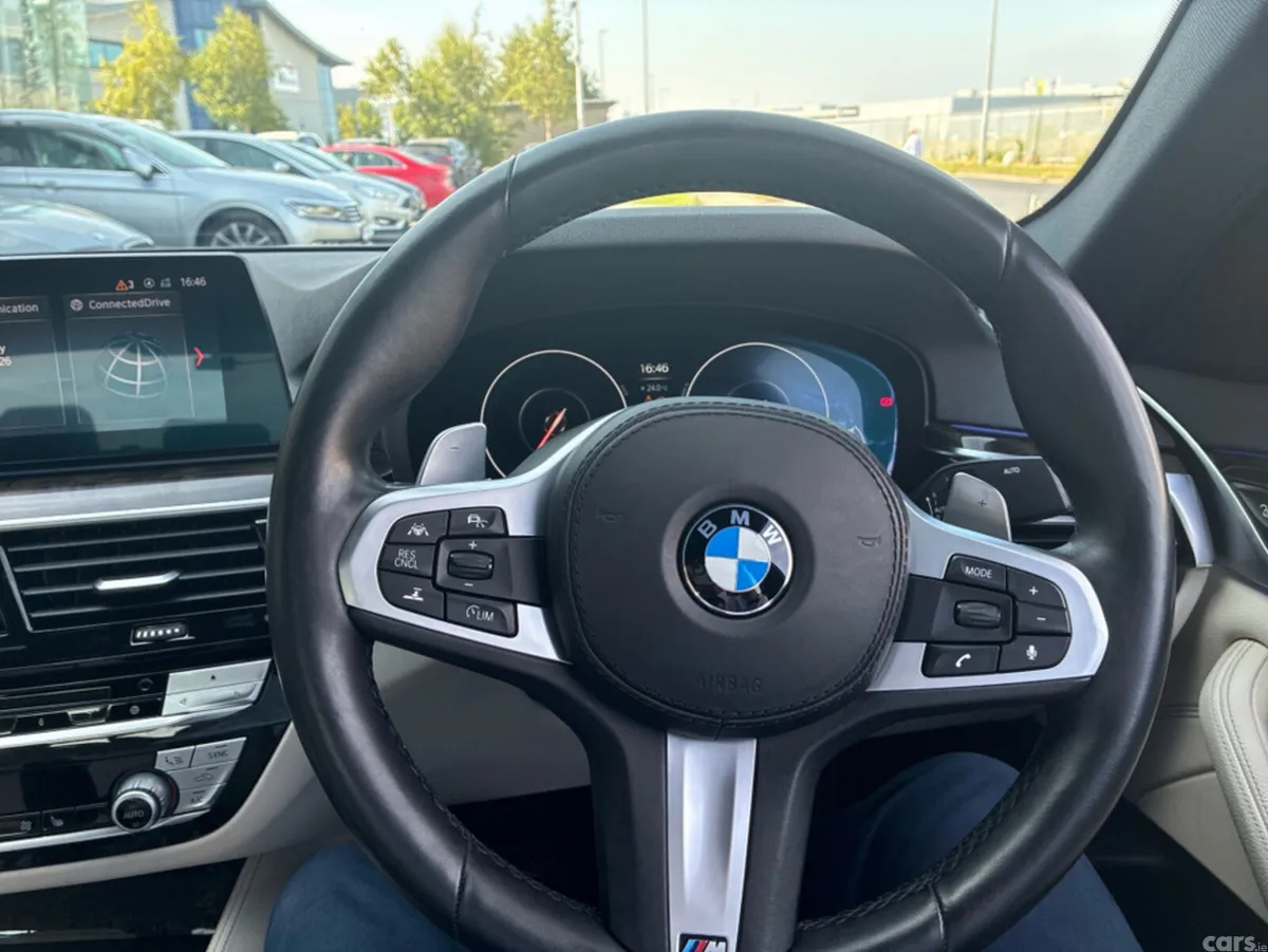 BMW 5-Series Saloon, Petrol Plug-in Hybrid, 2020, Black
