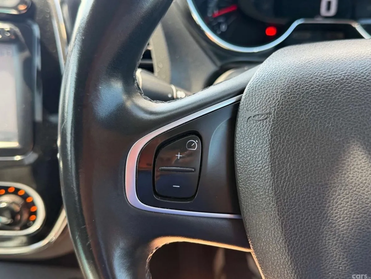 Renault Captur SUV, Diesel, 2017, Orange