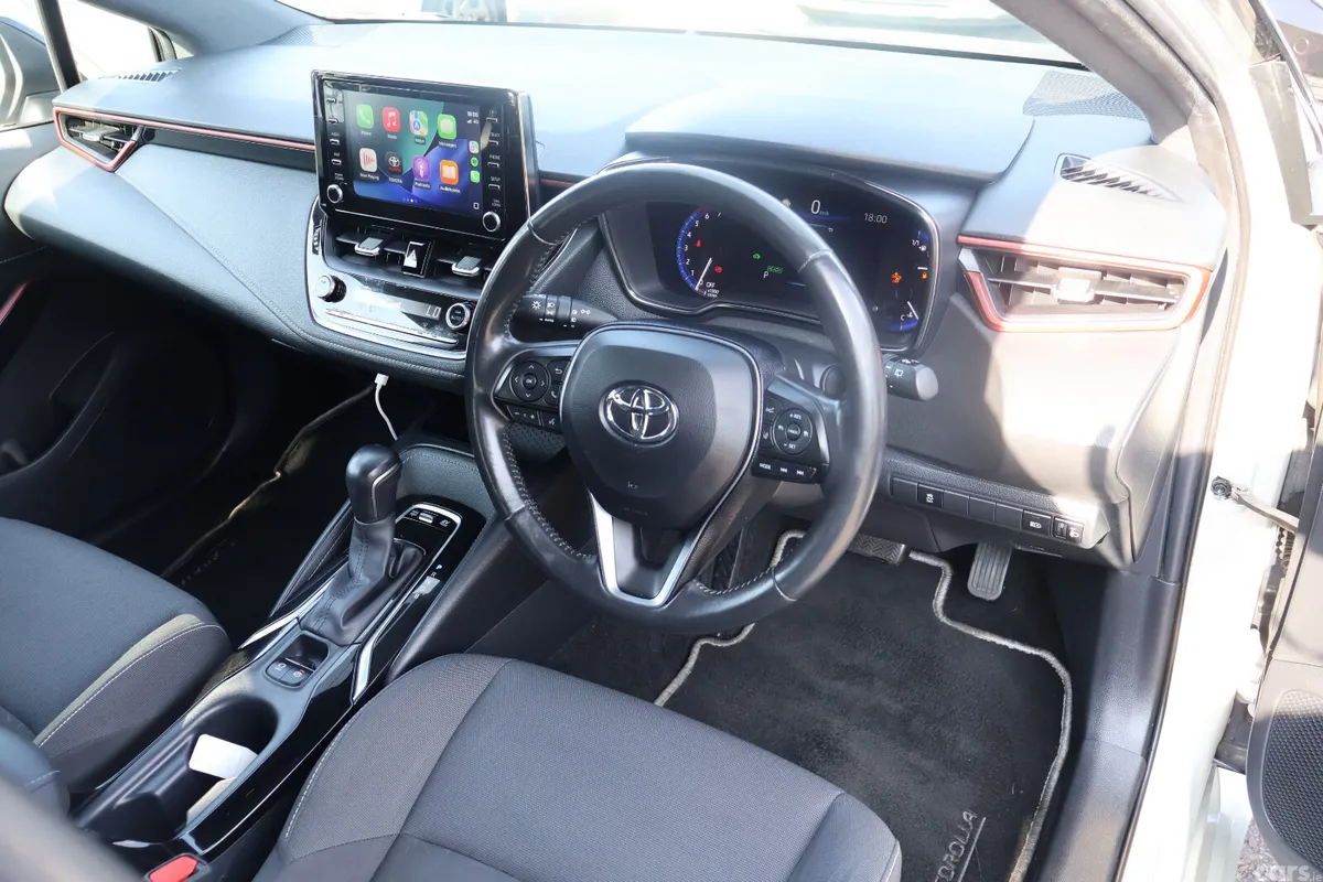 Toyota Corolla Hatchback, Petrol Hybrid, 2019, Grey