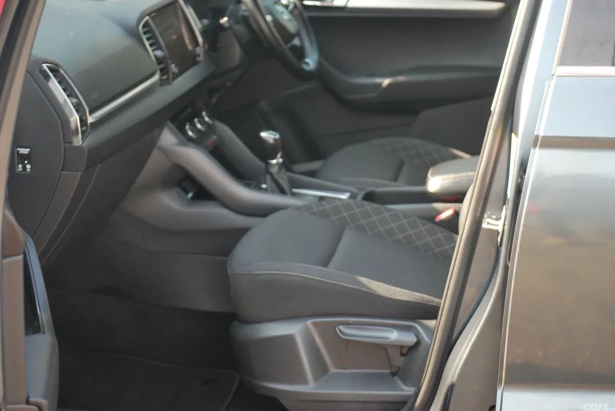 Skoda Karoq Estate/Jeep, Diesel, 2021, Grey