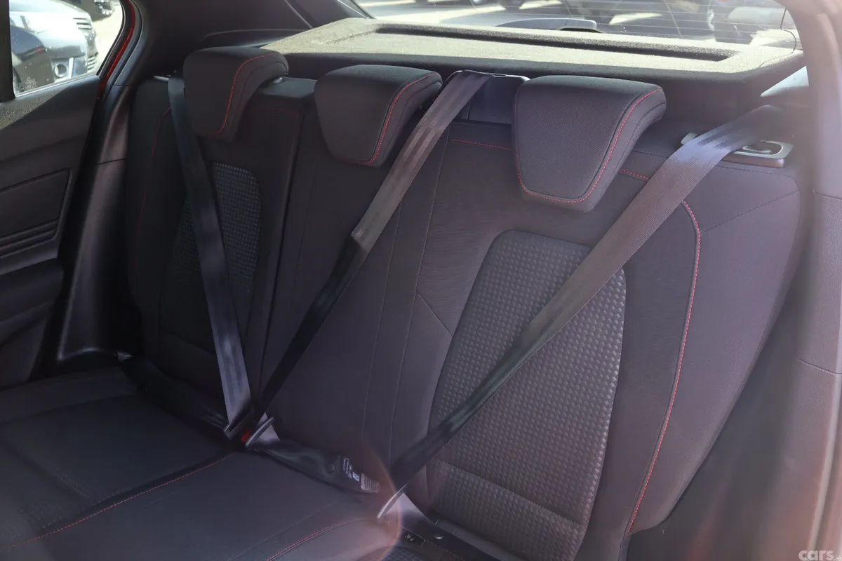 Ford Focus Hatchback, Petrol, 2020, Red