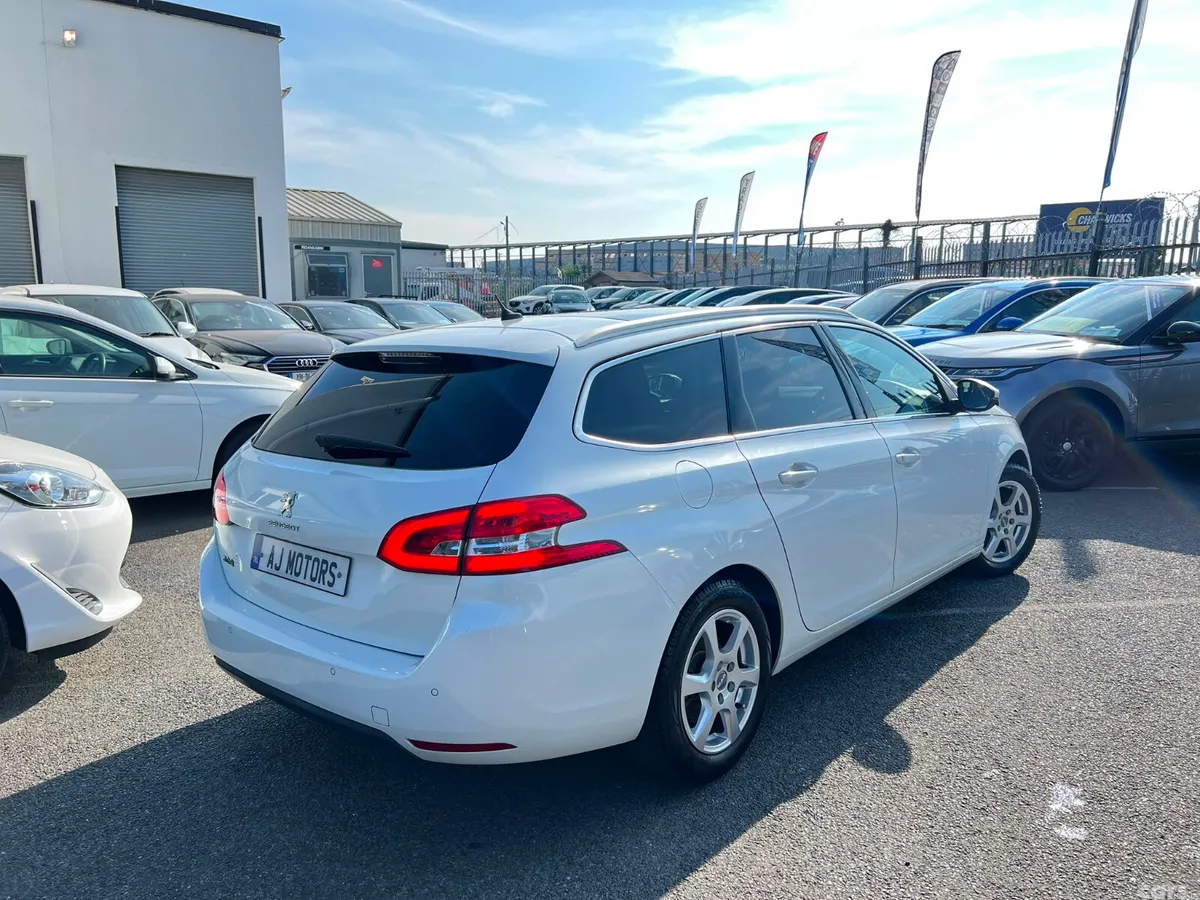 Peugeot 308 Estate, Petrol, 2016, White