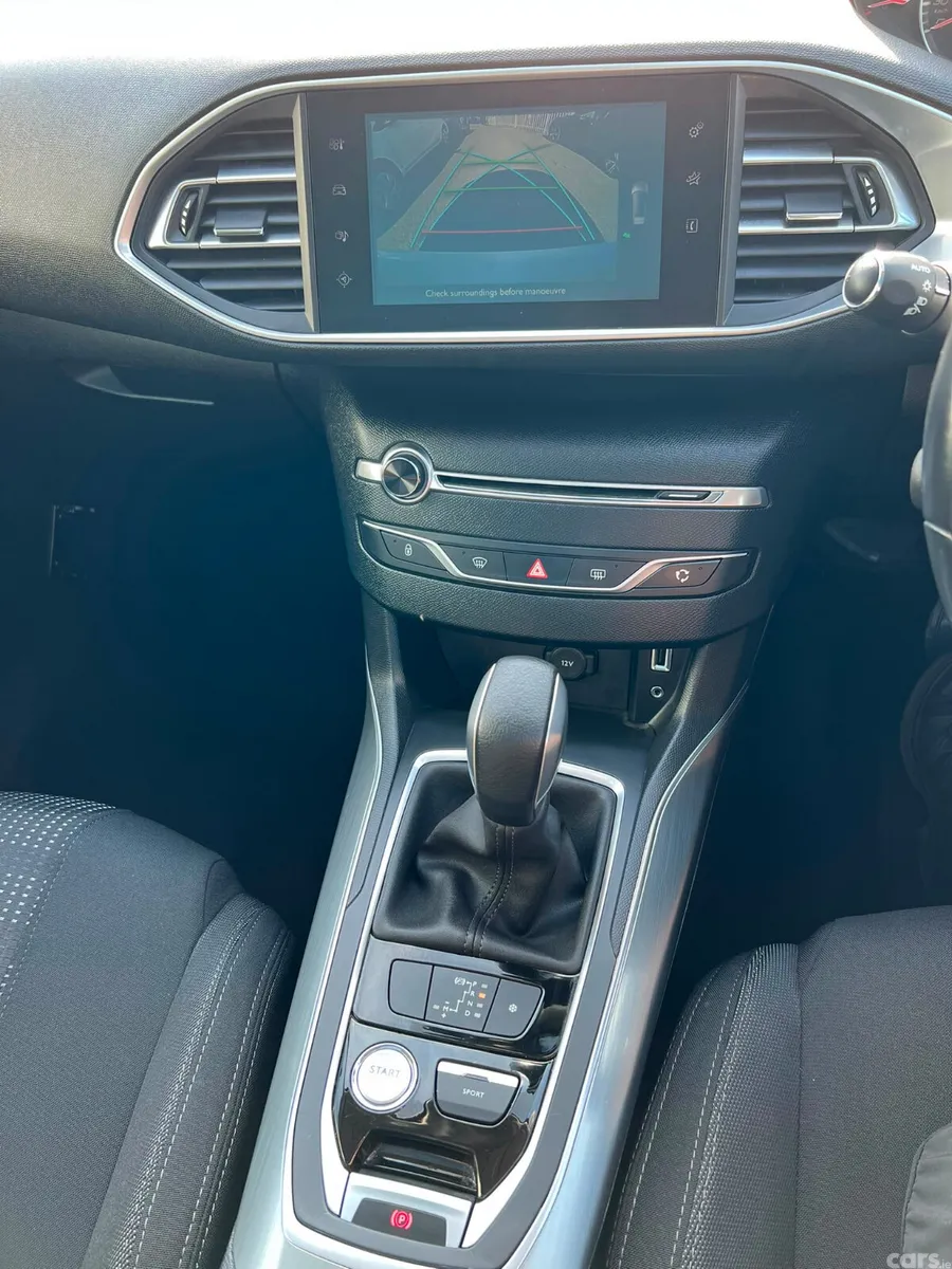 Peugeot 308 Estate, Petrol, 2016, White