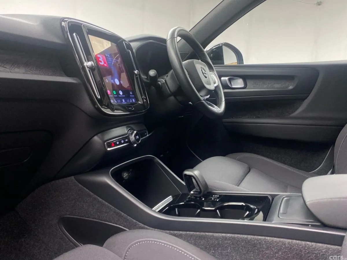 Volvo XC40 Estate, Electric, 2023, Blue