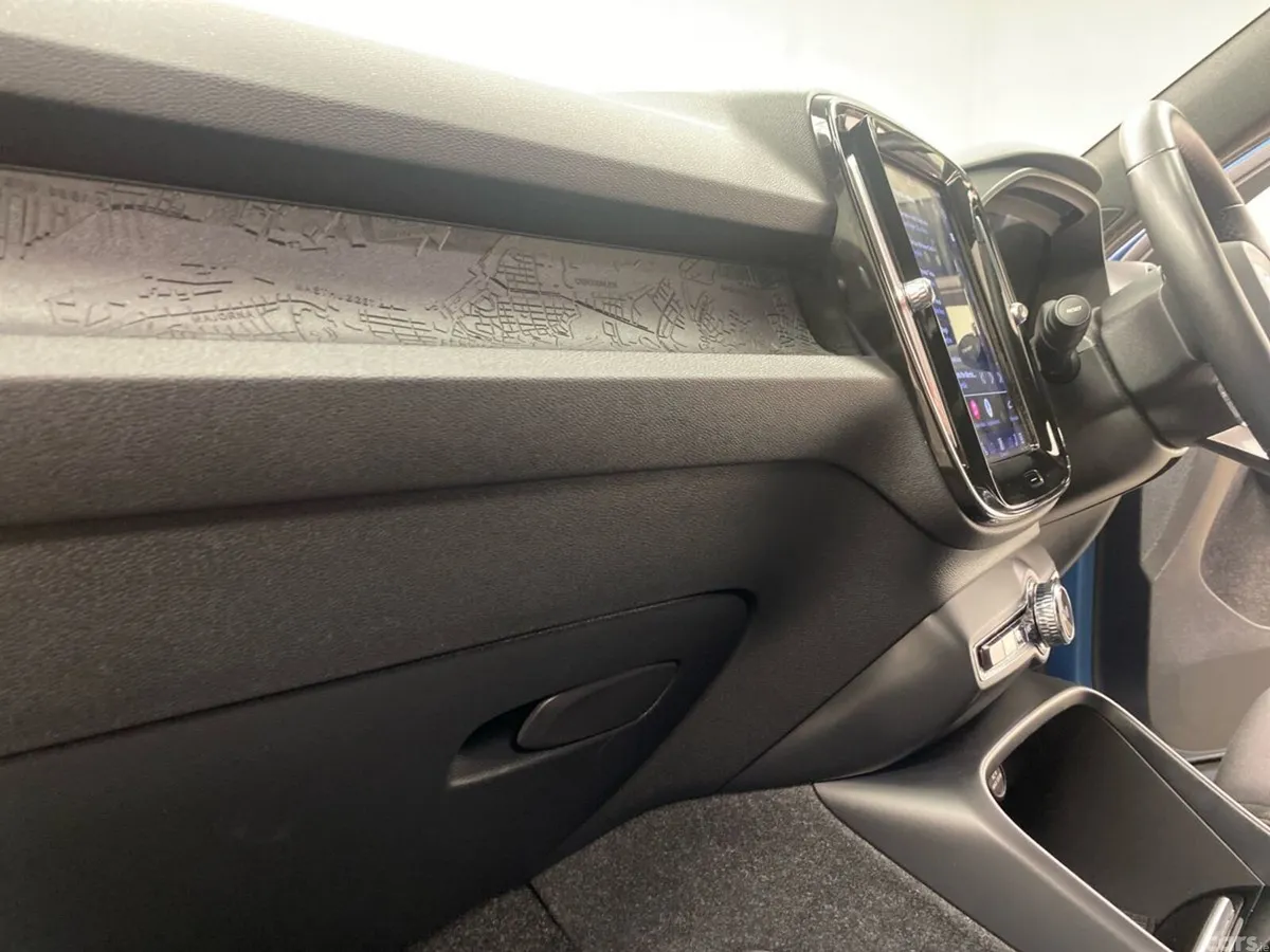 Volvo XC40 Estate, Electric, 2023, Blue