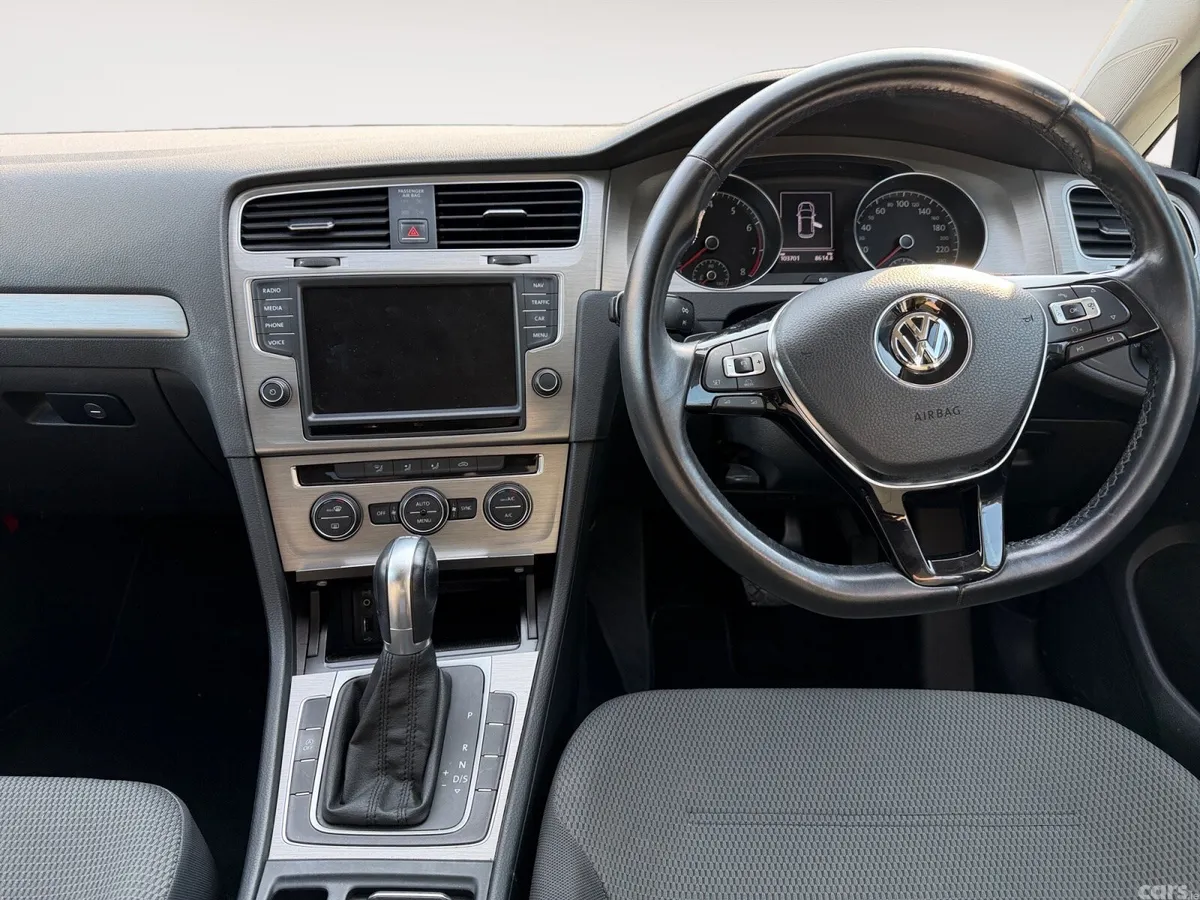 Volkswagen Golf Hatchback, Petrol, 2015, White