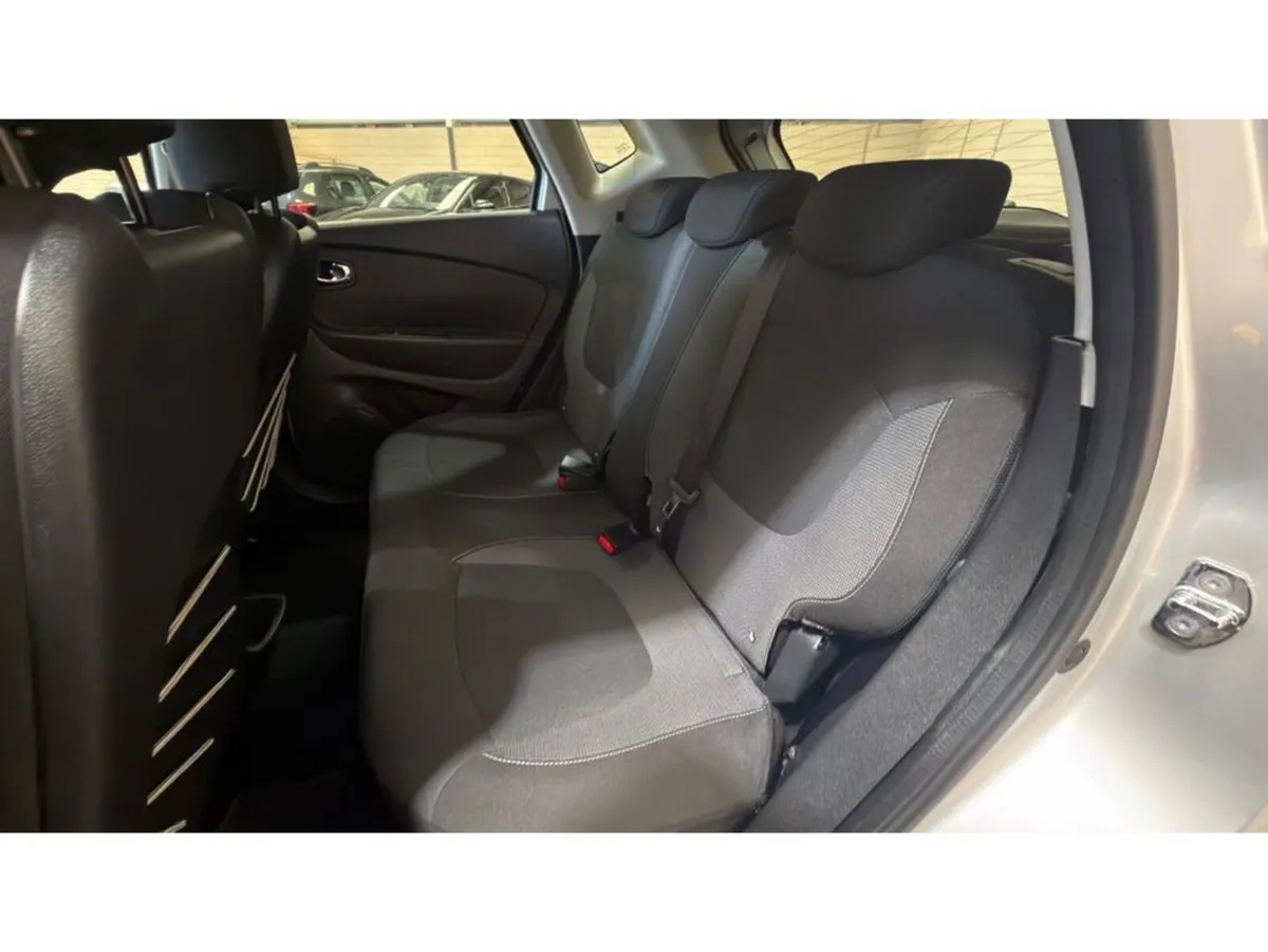 Renault Captur Hatchback, Diesel, 2016, Silver