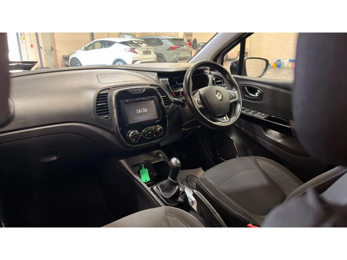 Renault Captur Hatchback, Diesel, 2016, Silver