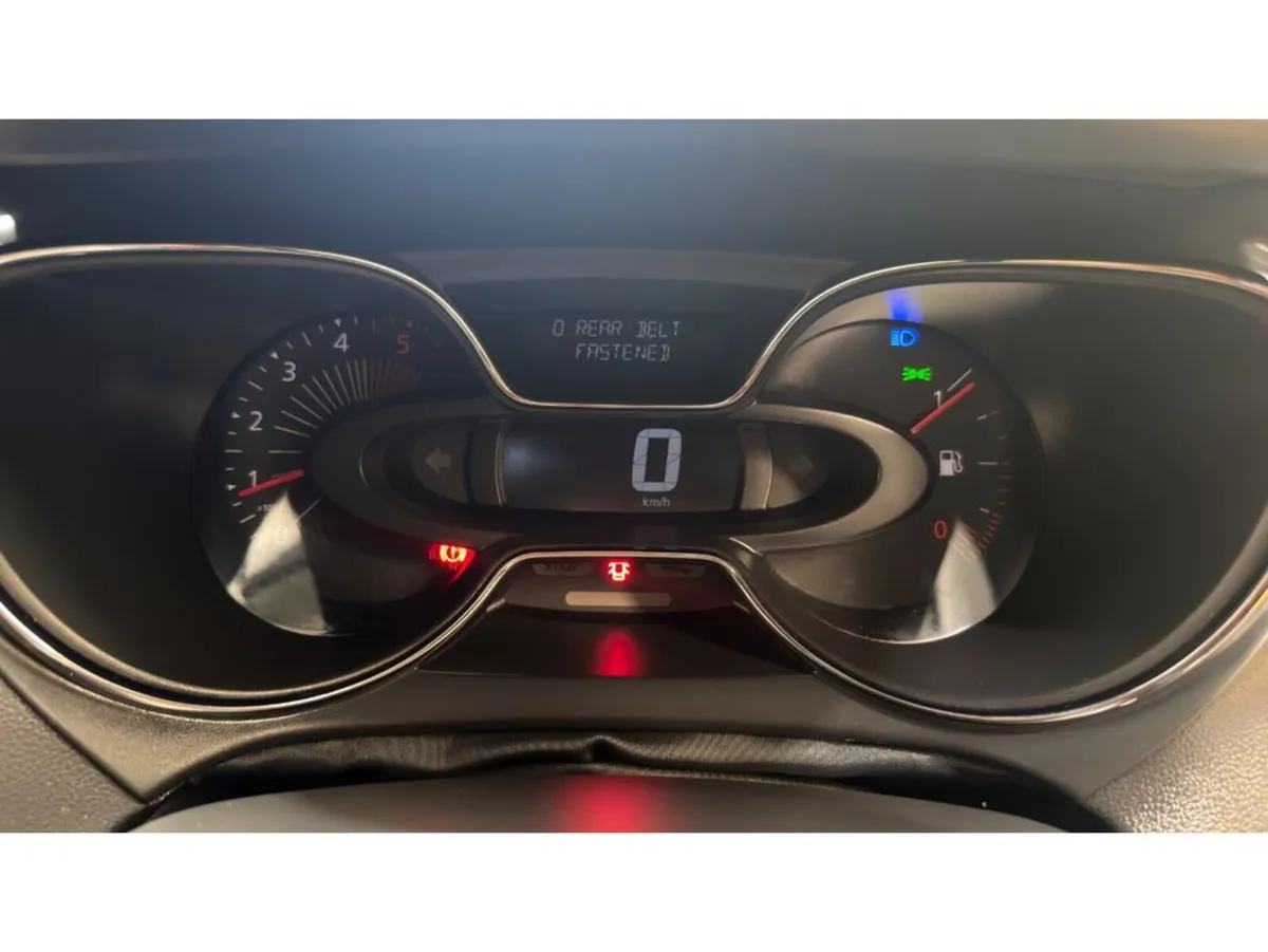 Renault Captur Hatchback, Diesel, 2016, Silver