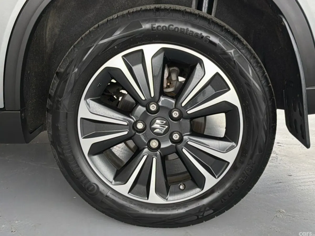 Suzuki Vitara SUV, Petrol Hybrid, 2024, Grey