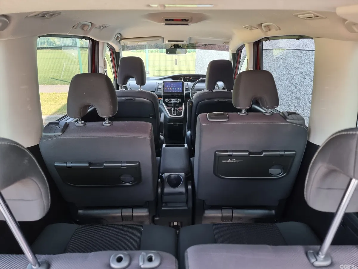 Nissan Serena MPV, Petrol Hybrid, 2017, Red