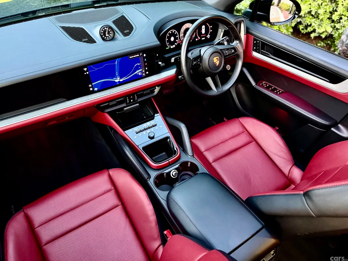 Porsche Cayenne SUV, Petrol Plug-in Hybrid, 2024, Black