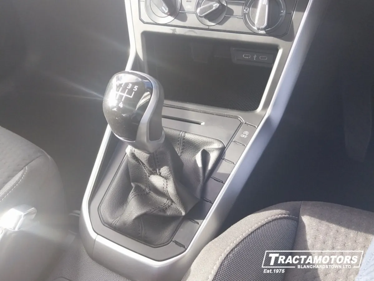 Volkswagen Polo Hatchback, Petrol, 2024, White