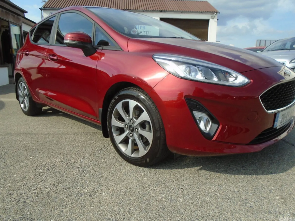 Ford Fiesta Hatchback, Petrol, 2021, Red