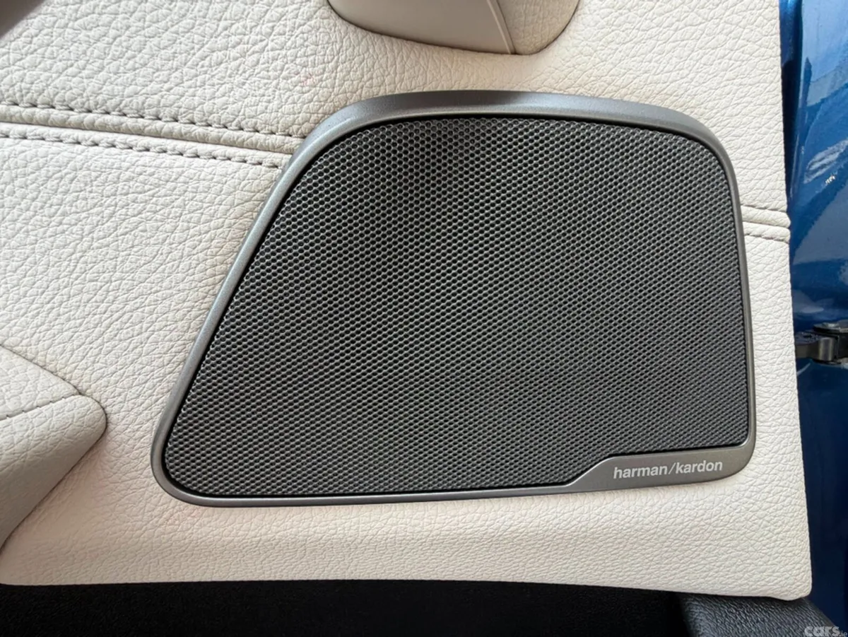 BMW 5-Series Saloon, Petrol Plug-in Hybrid, 2022, Blue