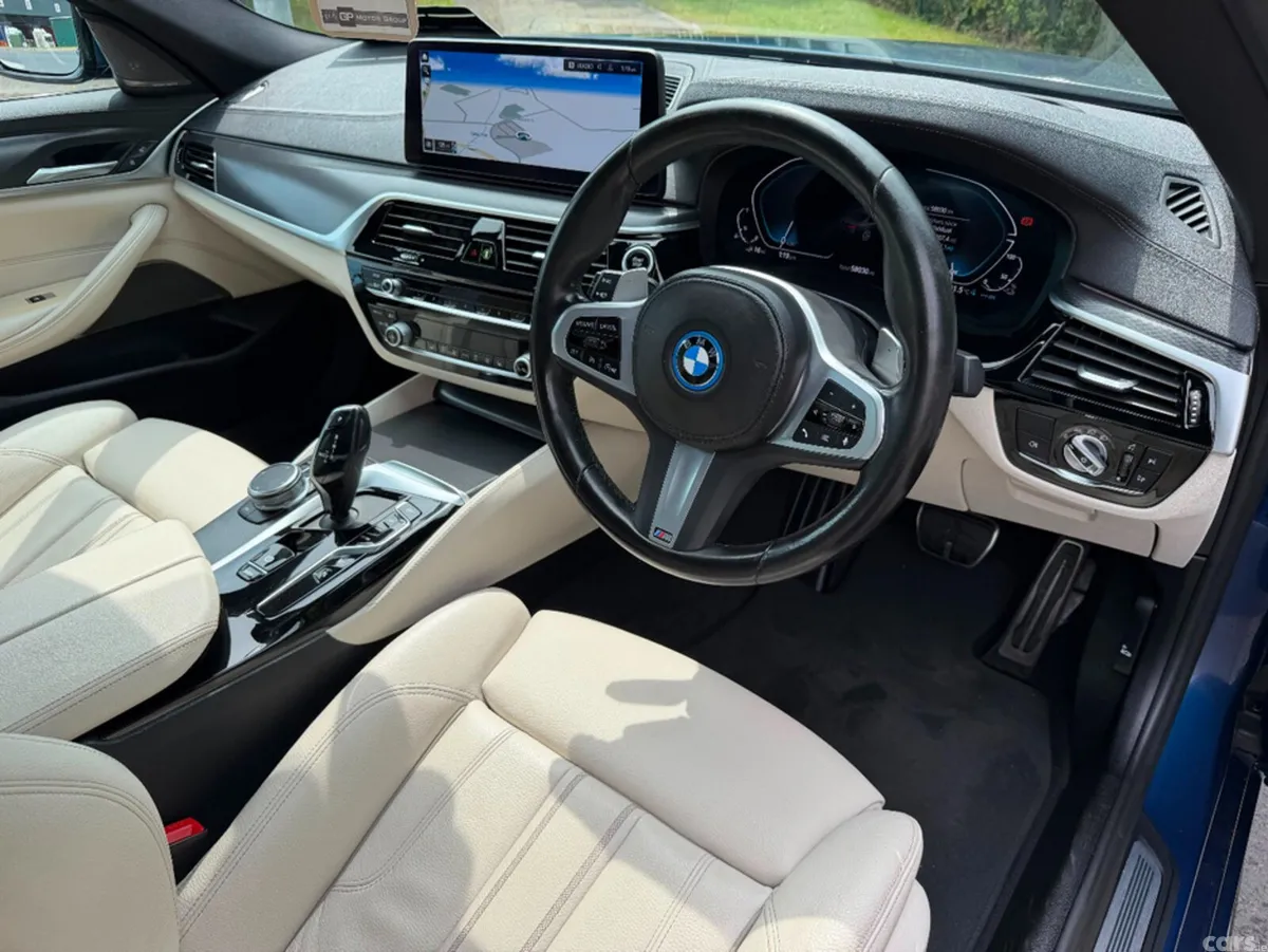 BMW 5-Series Saloon, Petrol Plug-in Hybrid, 2022, Blue