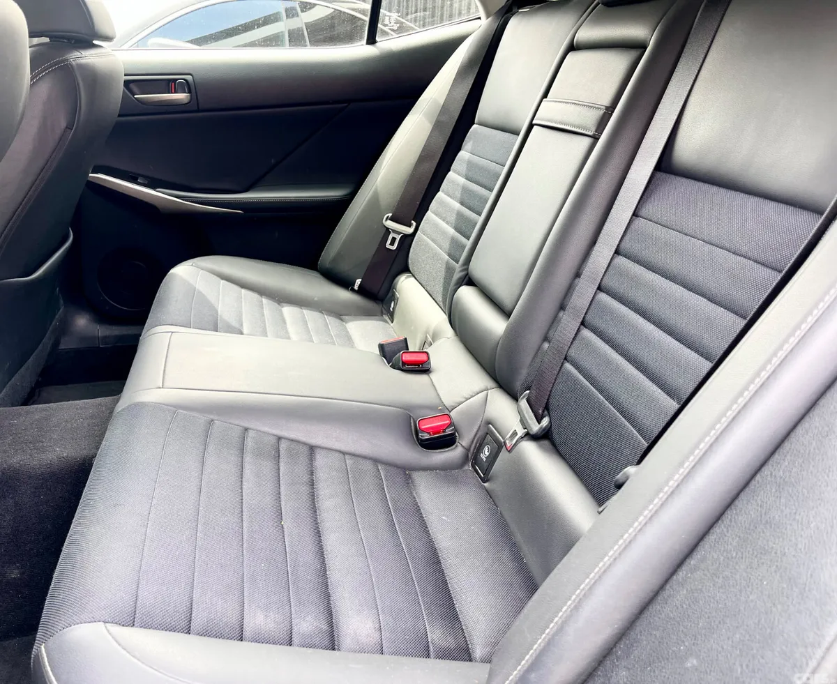 Lexus IS Saloon, Petrol Hybrid, 2017, Black