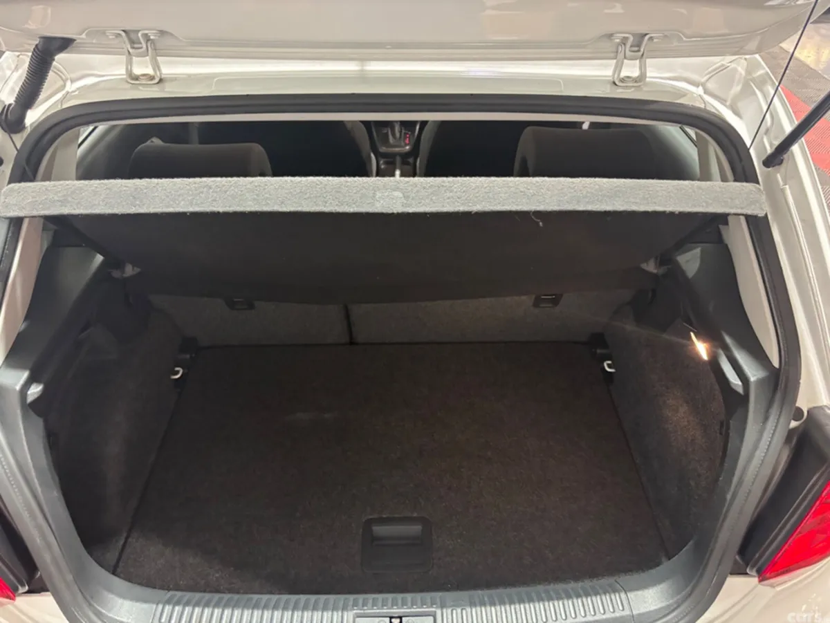 Volkswagen Polo Hatchback, Petrol, 2016, White