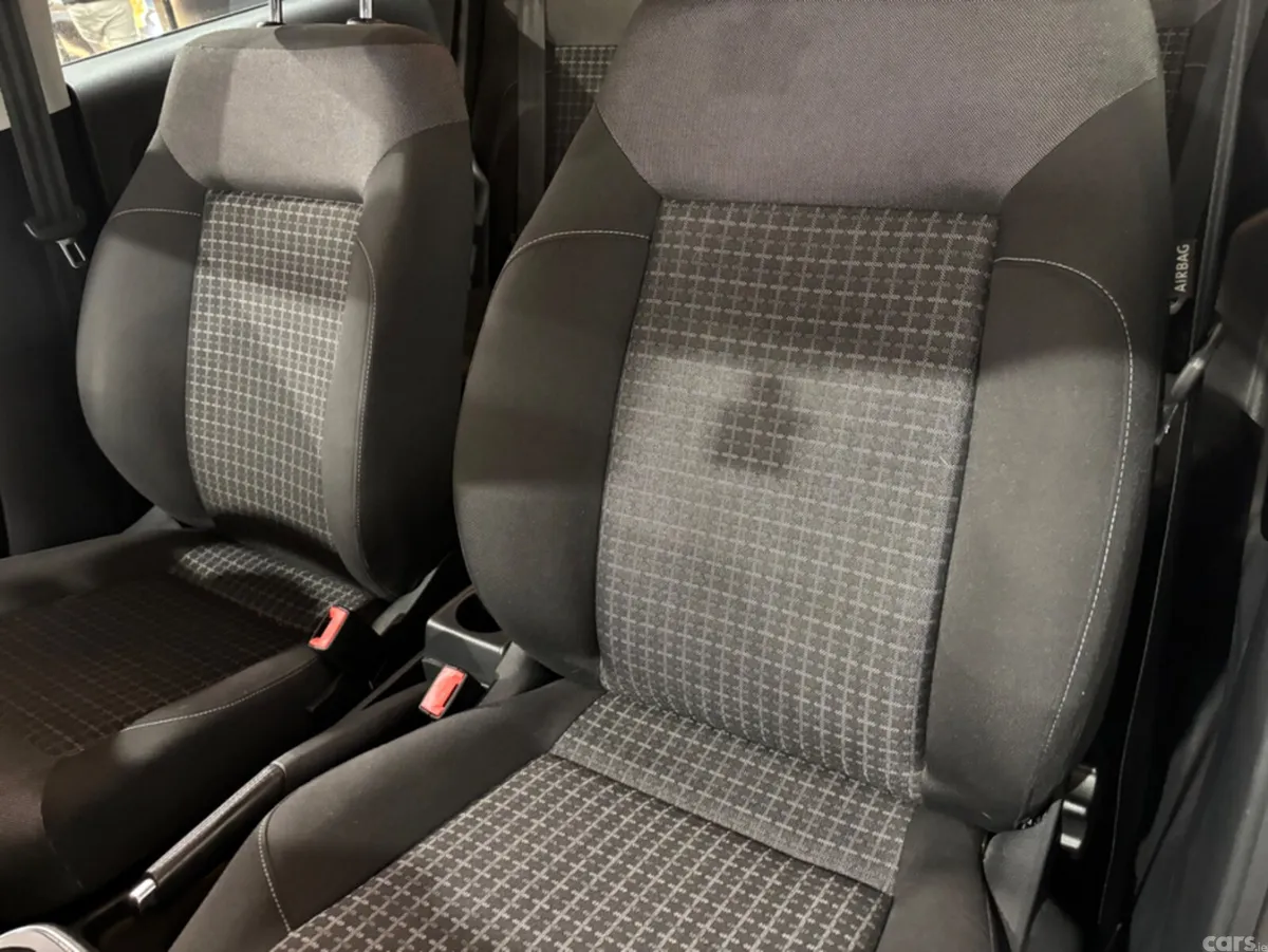 Volkswagen Polo Hatchback, Petrol, 2016, White