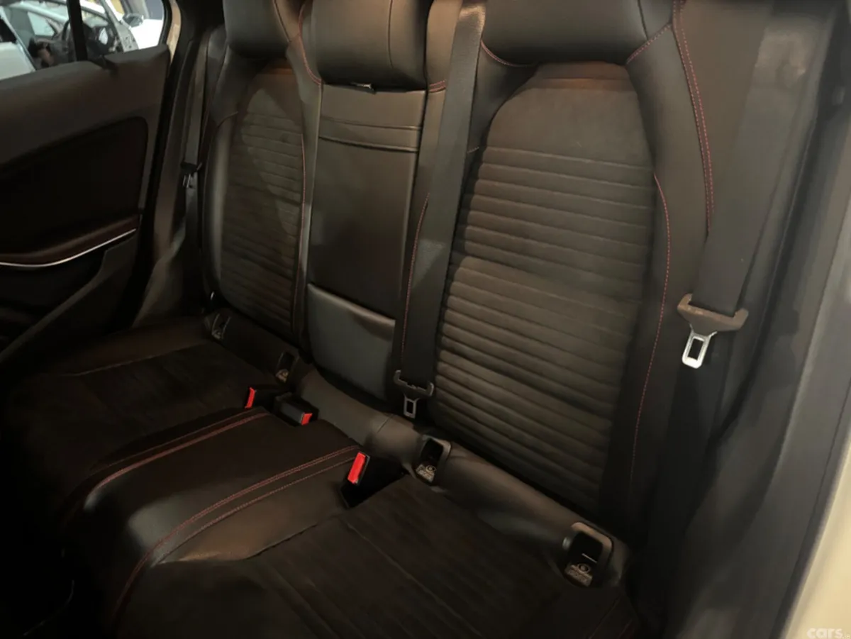 Mercedes-Benz Other Hatchback, Petrol, 2014, White