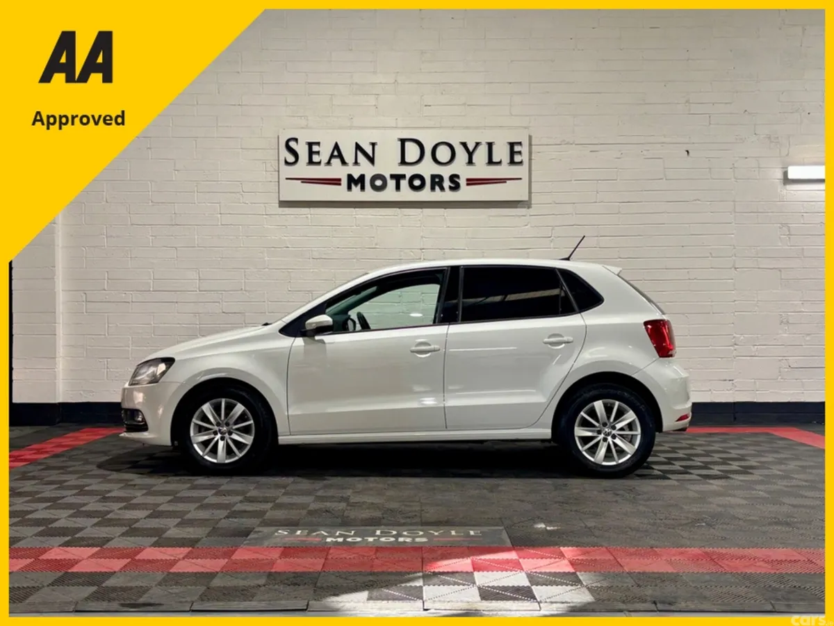 Volkswagen Polo Hatchback, Petrol, 2015, White