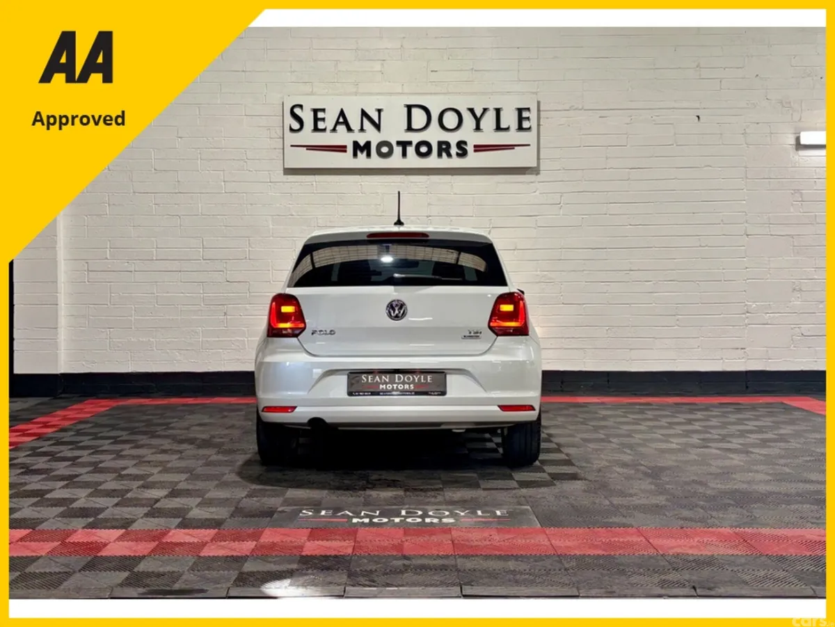 Volkswagen Polo Hatchback, Petrol, 2015, White