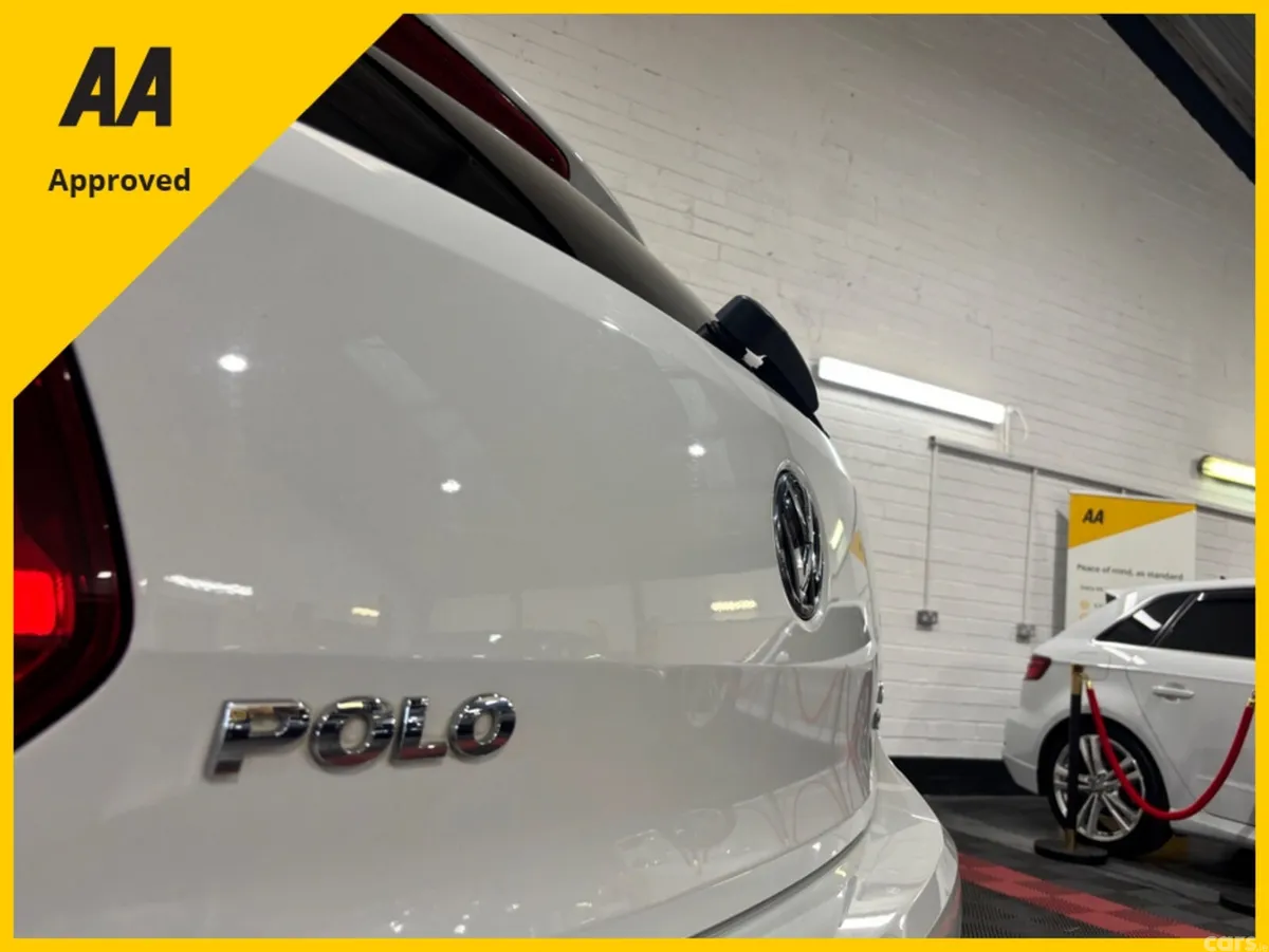 Volkswagen Polo Hatchback, Petrol, 2015, White