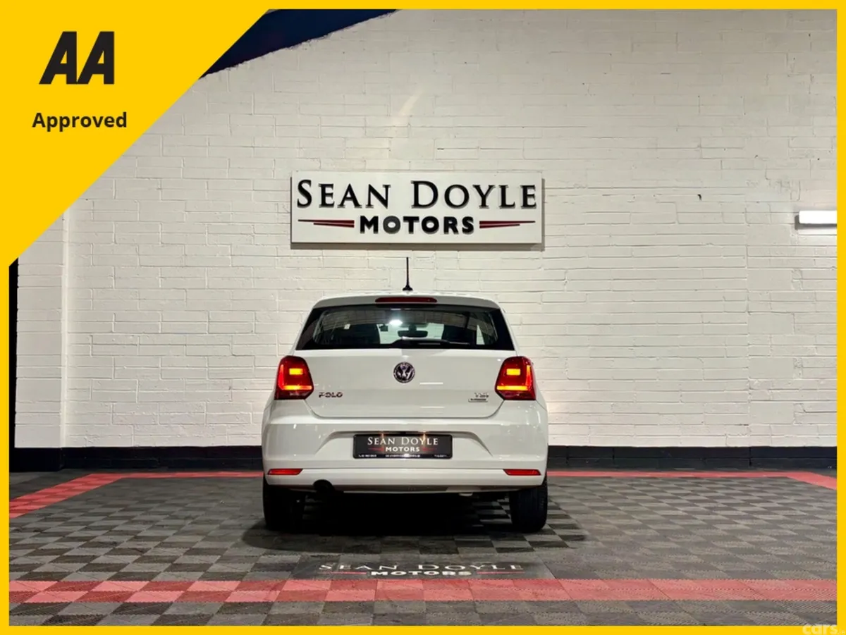 Volkswagen Polo Hatchback, Petrol, 2016, White