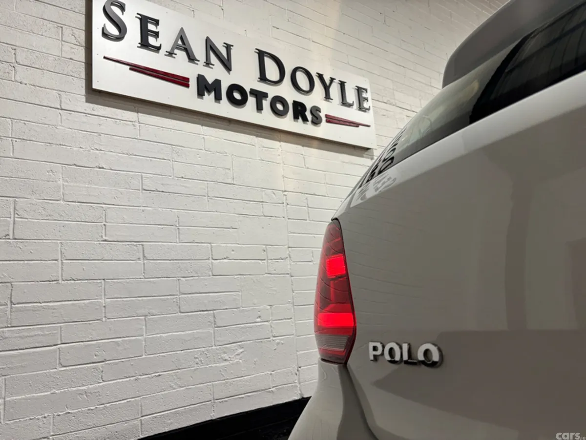 Volkswagen Polo Hatchback, Petrol, 2016, White