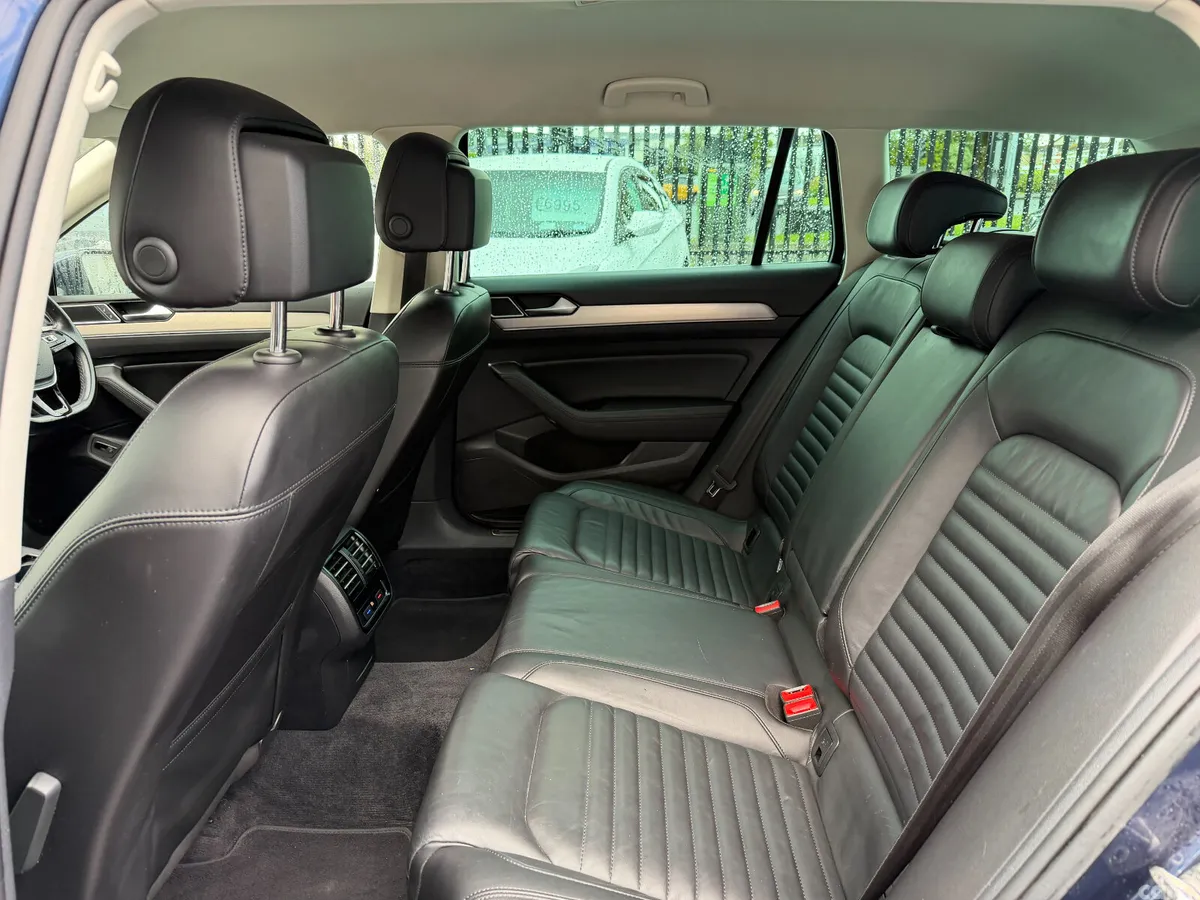 Volkswagen Passat Estate, Diesel, 2017, Blue