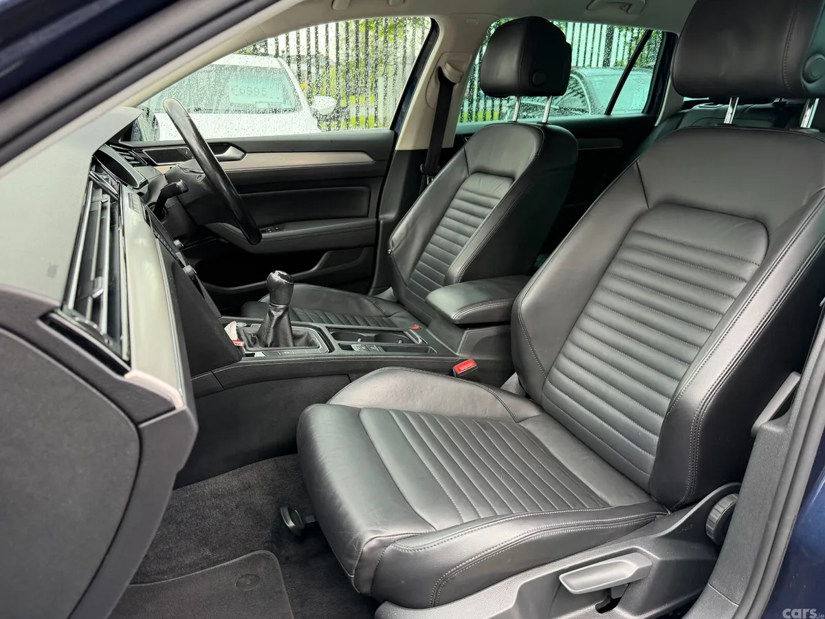 Volkswagen Passat Estate, Diesel, 2017, Blue