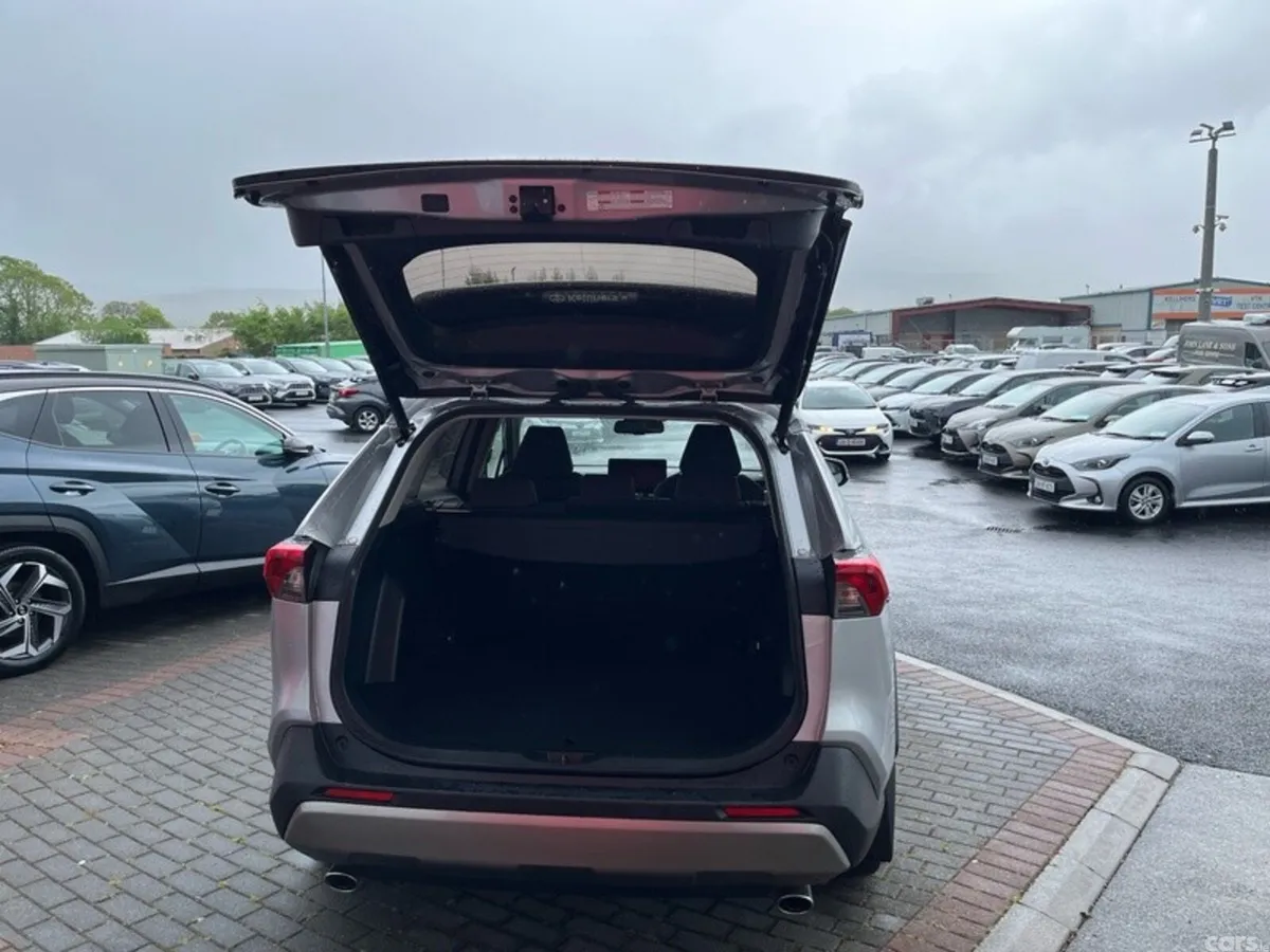 Toyota RAV4 SUV, Petrol Hybrid, 2023, Silver