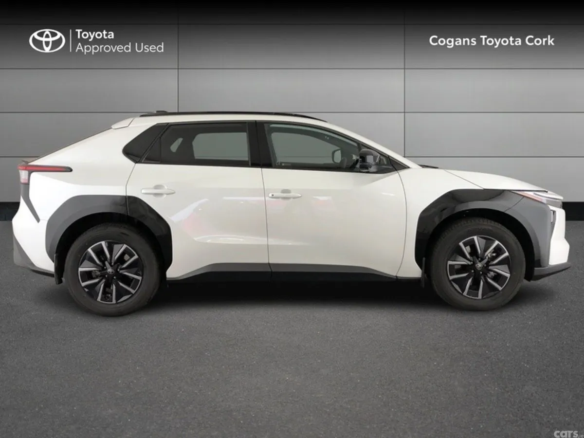 Toyota bZ4X Estate, Electric, 2026, White