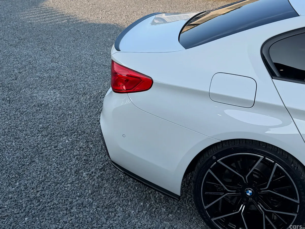 BMW 5-Series Saloon, Diesel, 2019, White