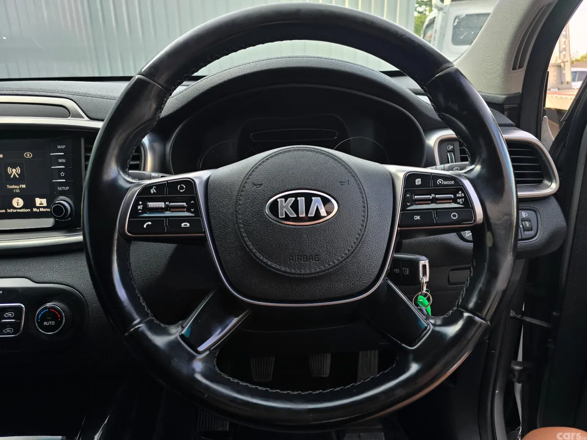 Kia Sorento SUV, Diesel, 2019, Grey