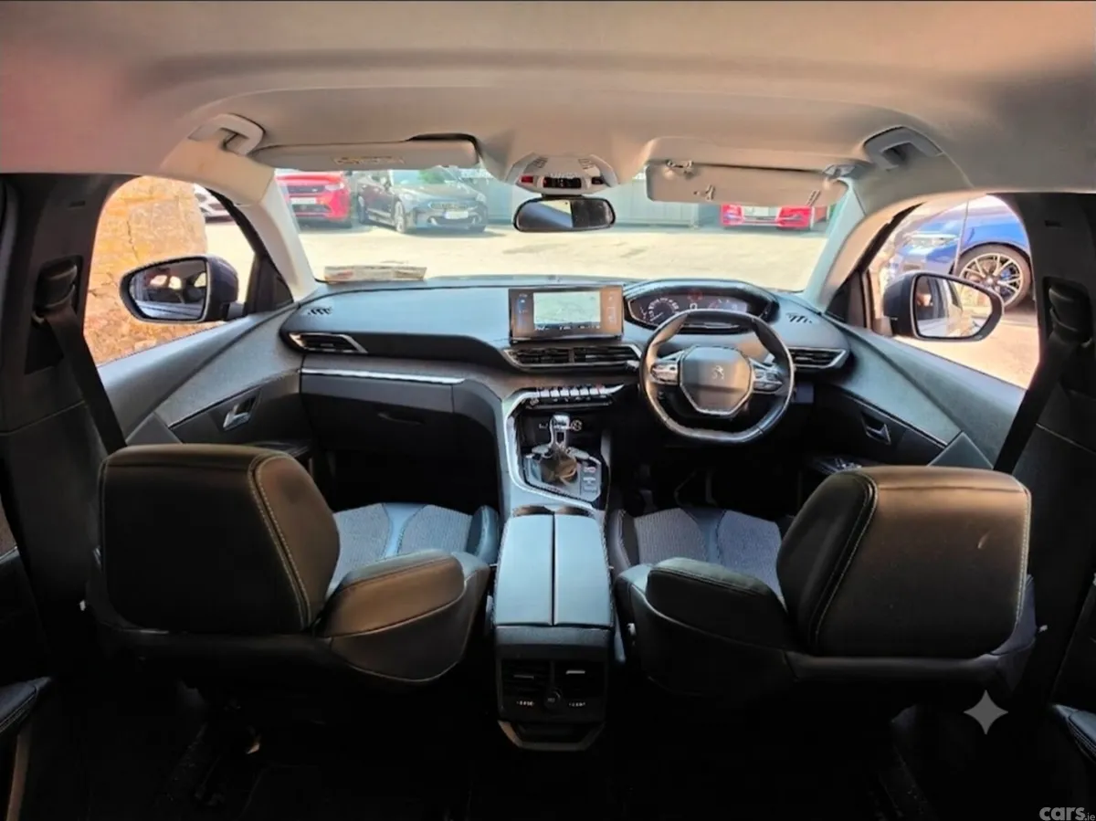 Peugeot 3008 MPV, Diesel, 2022, Grey