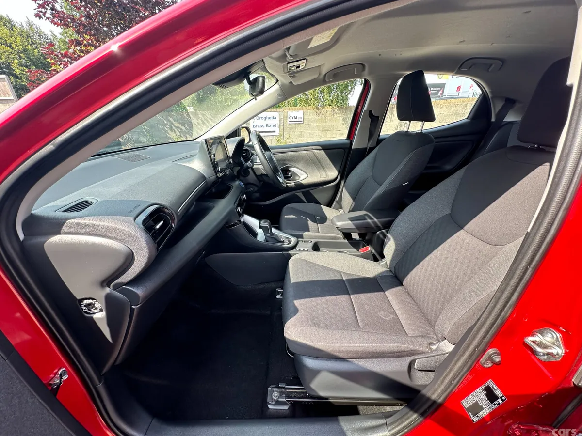 Toyota Yaris Hatchback, Petrol Hybrid, 2022, Red