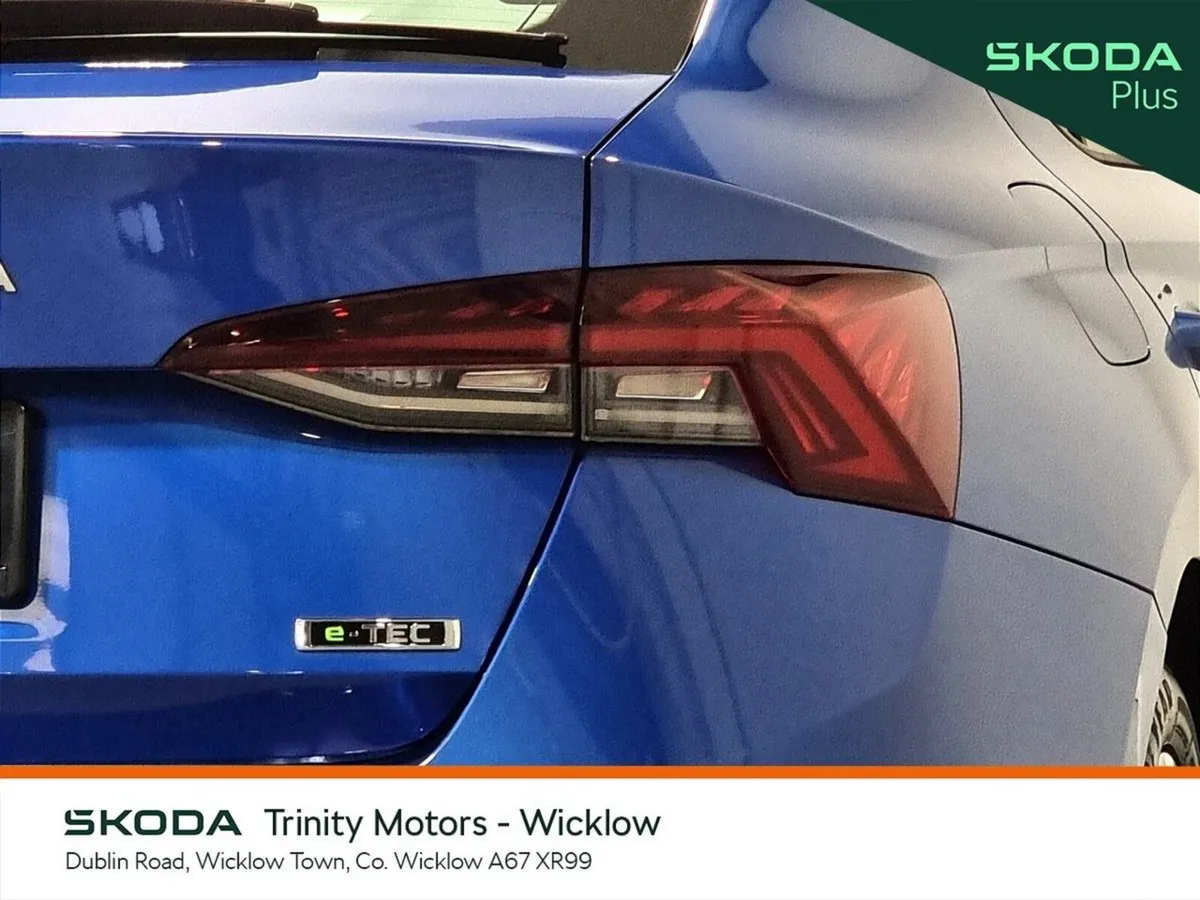 Skoda Octavia Saloon, Petrol, 2023, Blue